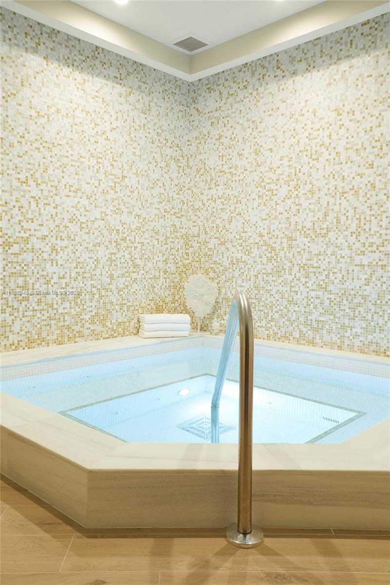 Small Image of 791 CRANDON BLVD #1408, Key Biscayne Number 44