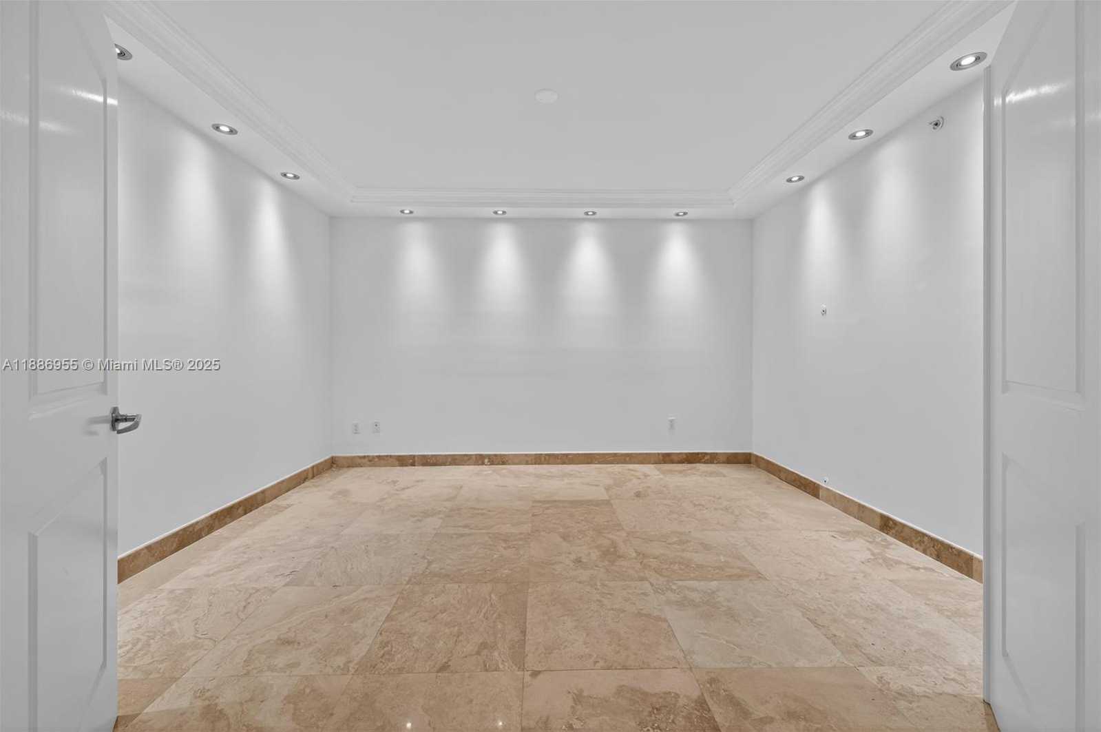 Small Image of 3101 SOUTH OCEAN DR #2403, Hollywood Number 23