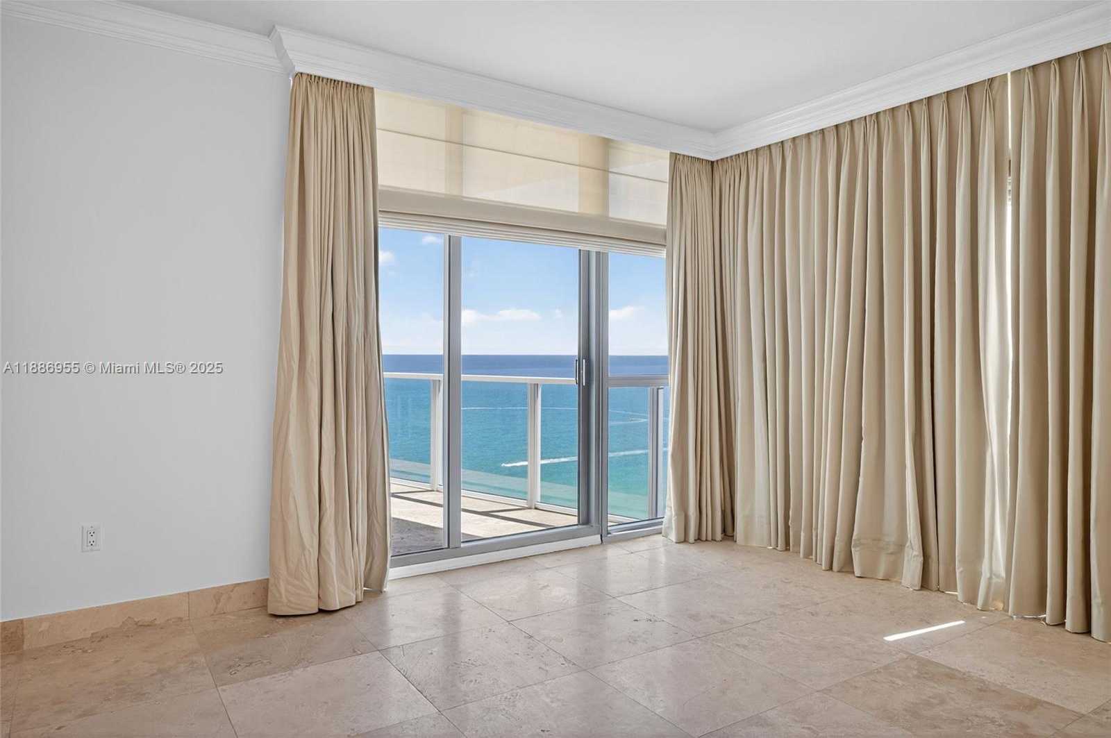 Small Image of 3101 SOUTH OCEAN DR #2403, Hollywood Number 24