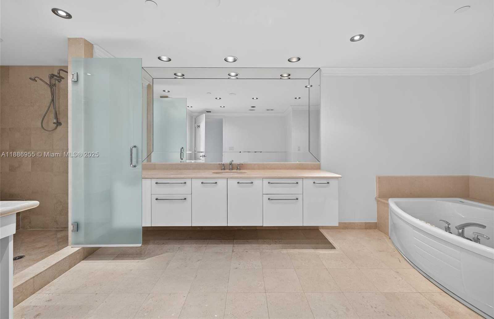 Small Image of 3101 SOUTH OCEAN DR #2403, Hollywood Number 29