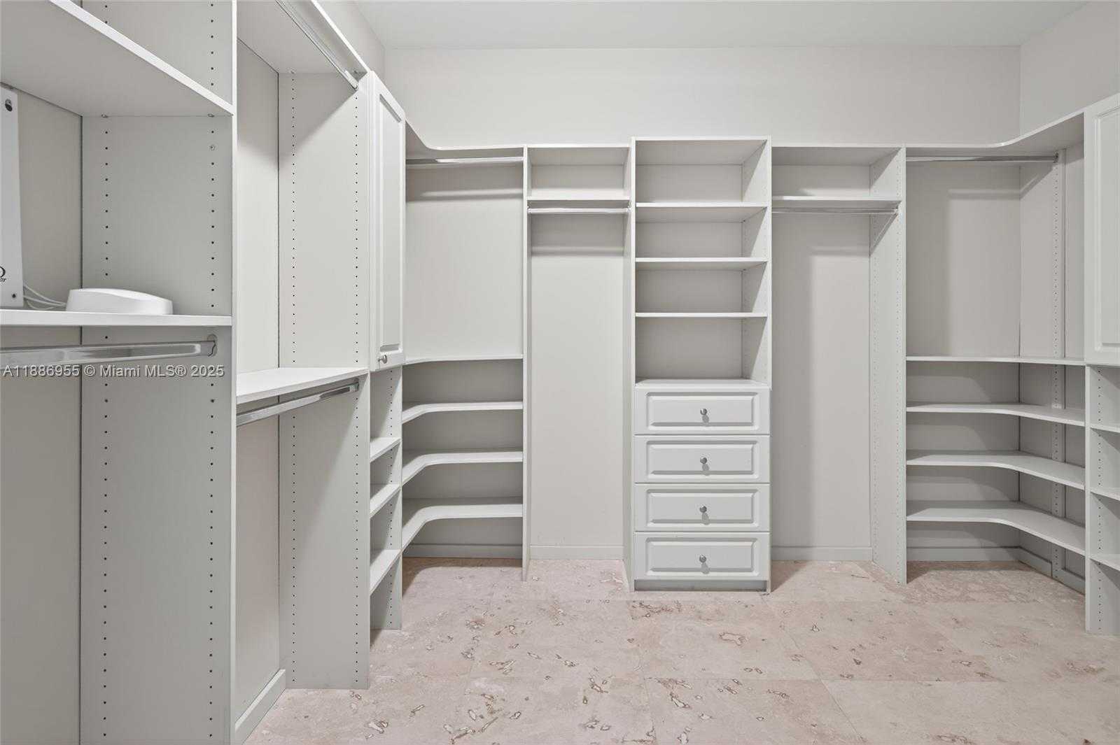 Small Image of 3101 SOUTH OCEAN DR #2403, Hollywood Number 31