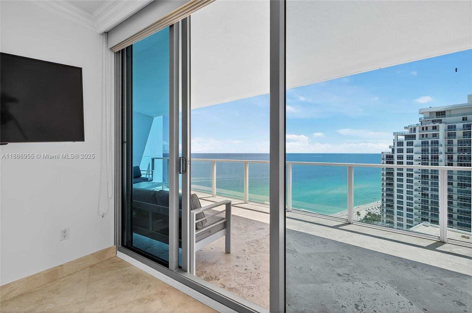 Small Image of 3101 SOUTH OCEAN DR #2403, Hollywood Number 39