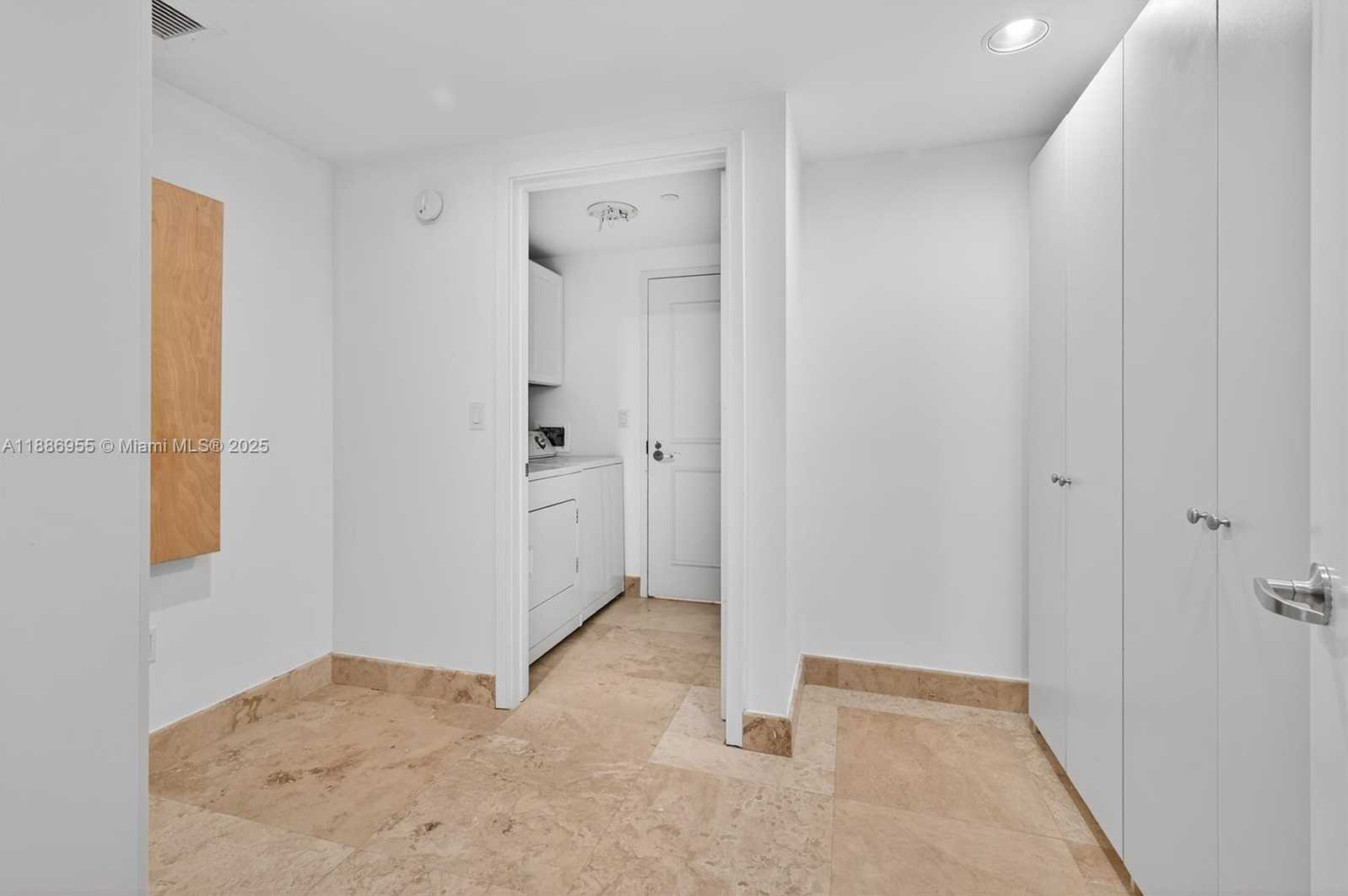 Small Image of 3101 SOUTH OCEAN DR #2403, Hollywood Number 40