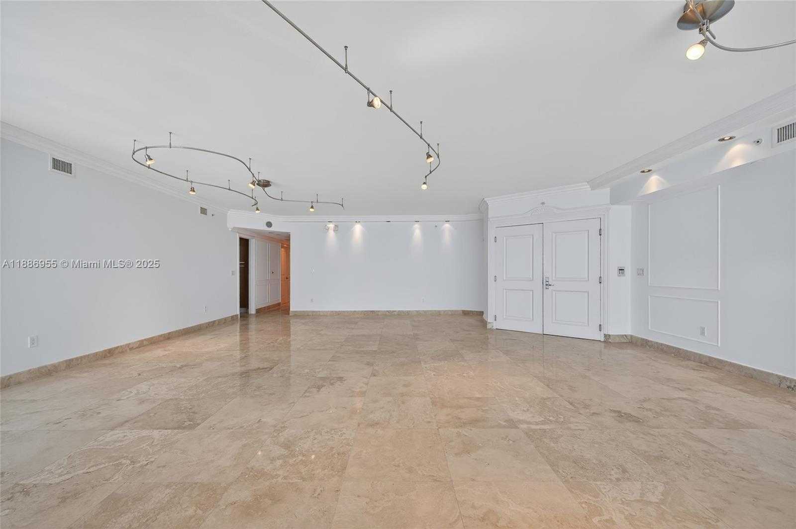 Small Image of 3101 SOUTH OCEAN DR #2403, Hollywood Number 9