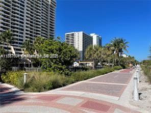 Small Image of 2555 COLLINS AVE #2112, Miami Beach Number 19
