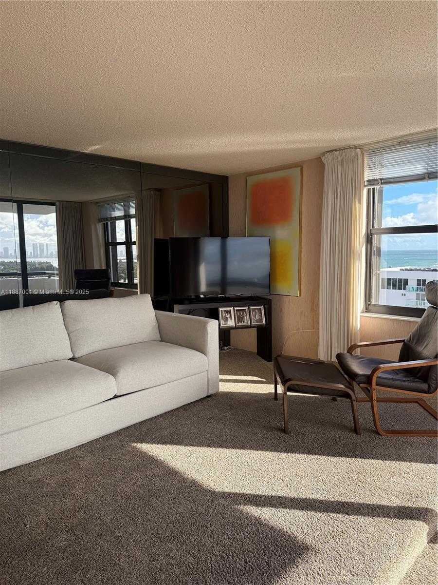 Small Image of 2555 COLLINS AVE #2112, Miami Beach Number 9