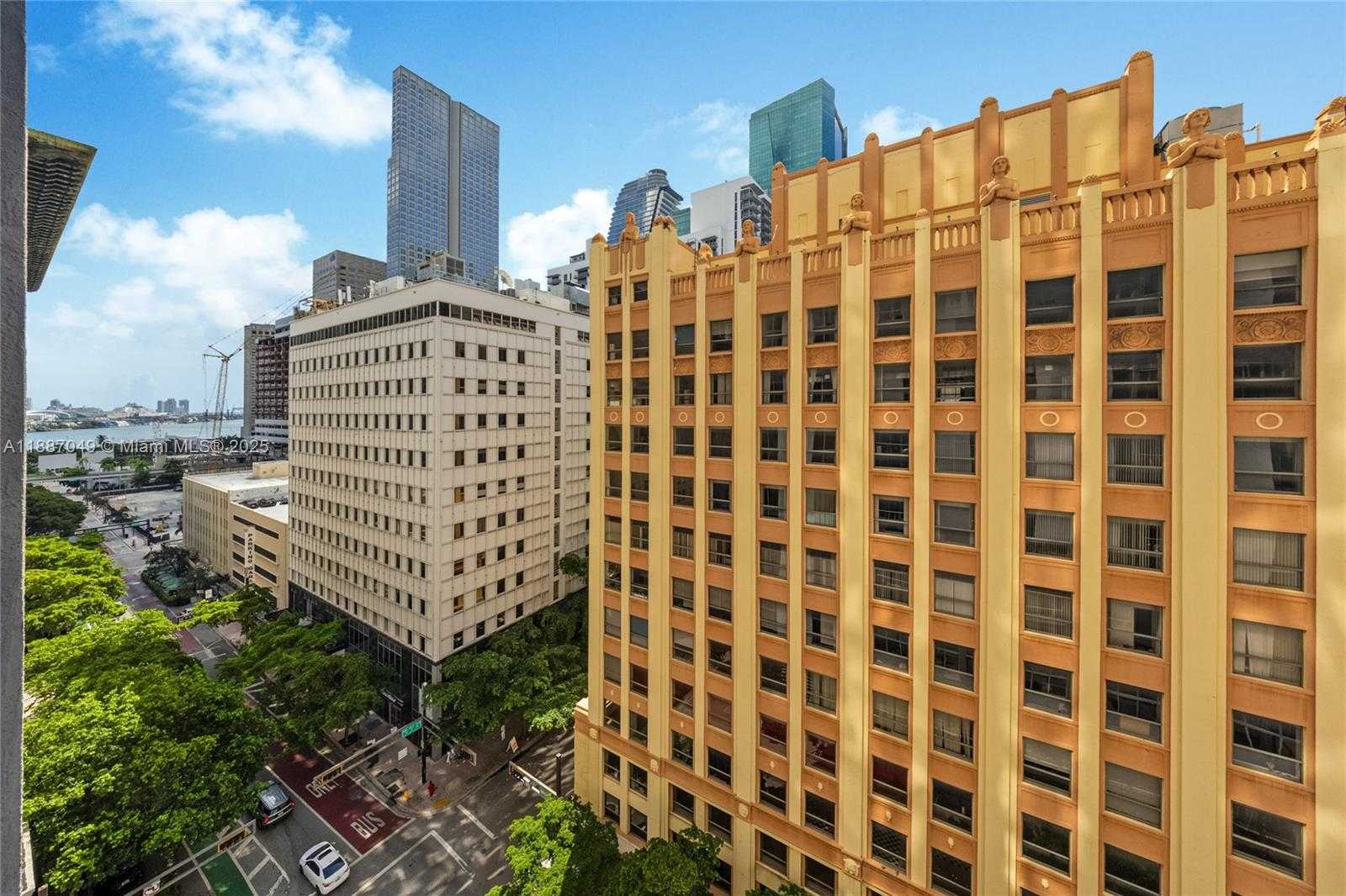Small Image of 151 SOUTH EAST 1ST ST #1003, Miami Number 17