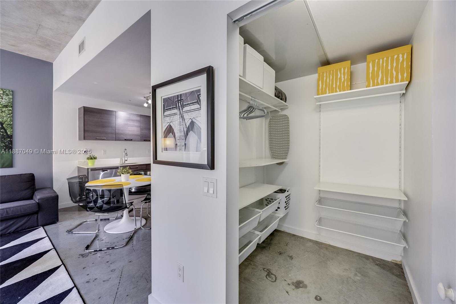 Small Image of 151 SOUTH EAST 1ST ST #1003, Miami Number 4