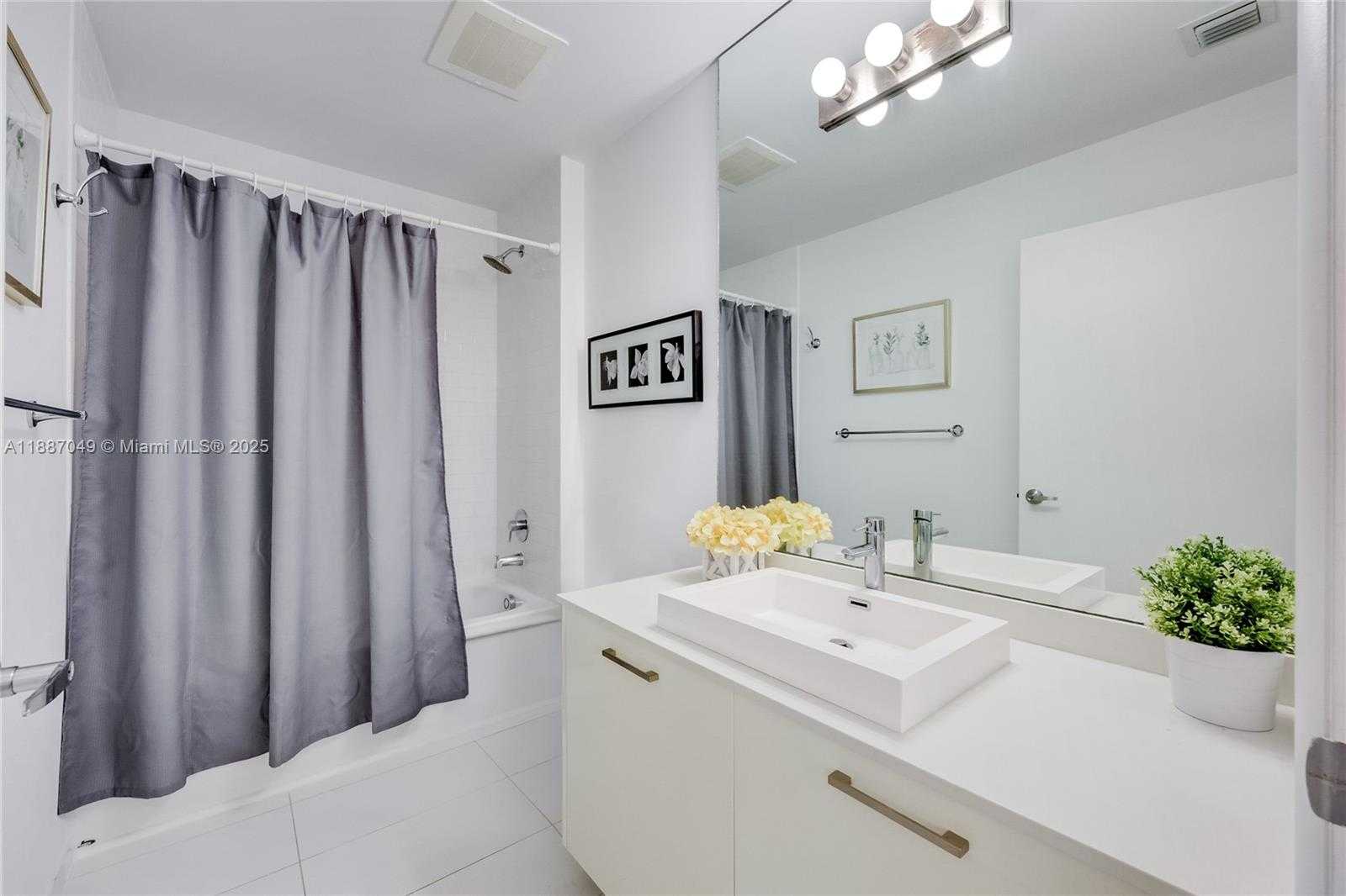 Small Image of 151 SOUTH EAST 1ST ST #1003, Miami Number 6
