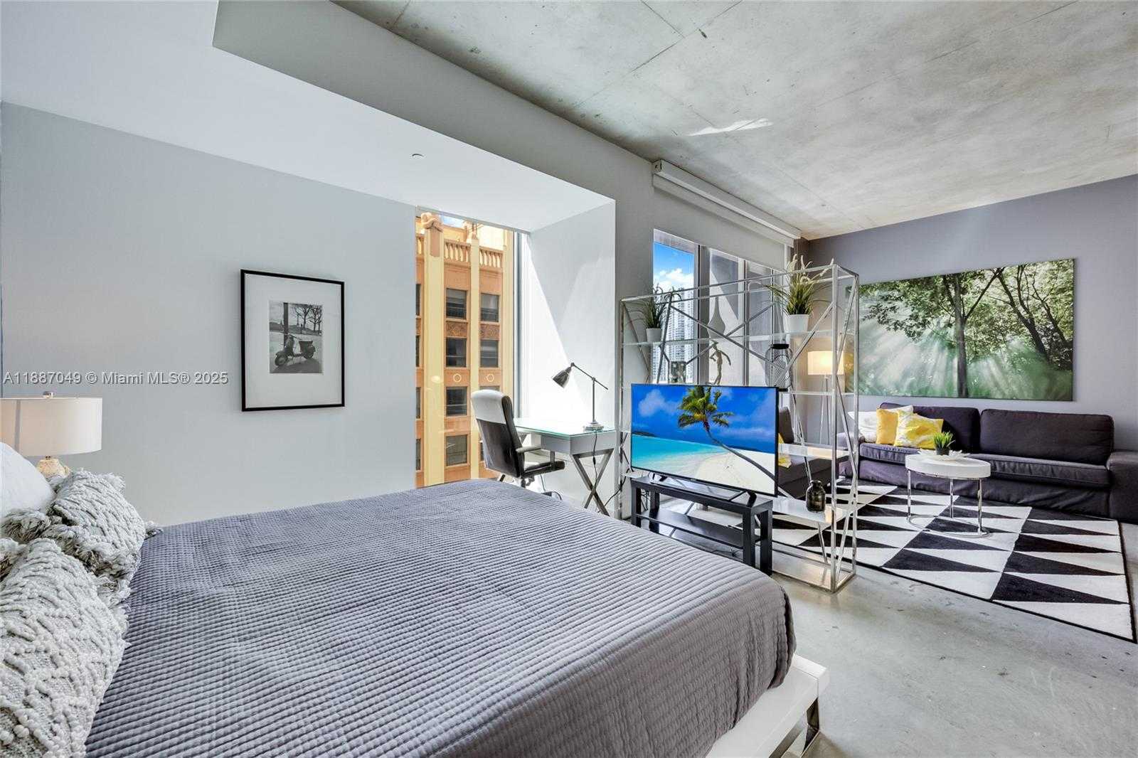 Small Image of 151 SOUTH EAST 1ST ST #1003, Miami Number 9