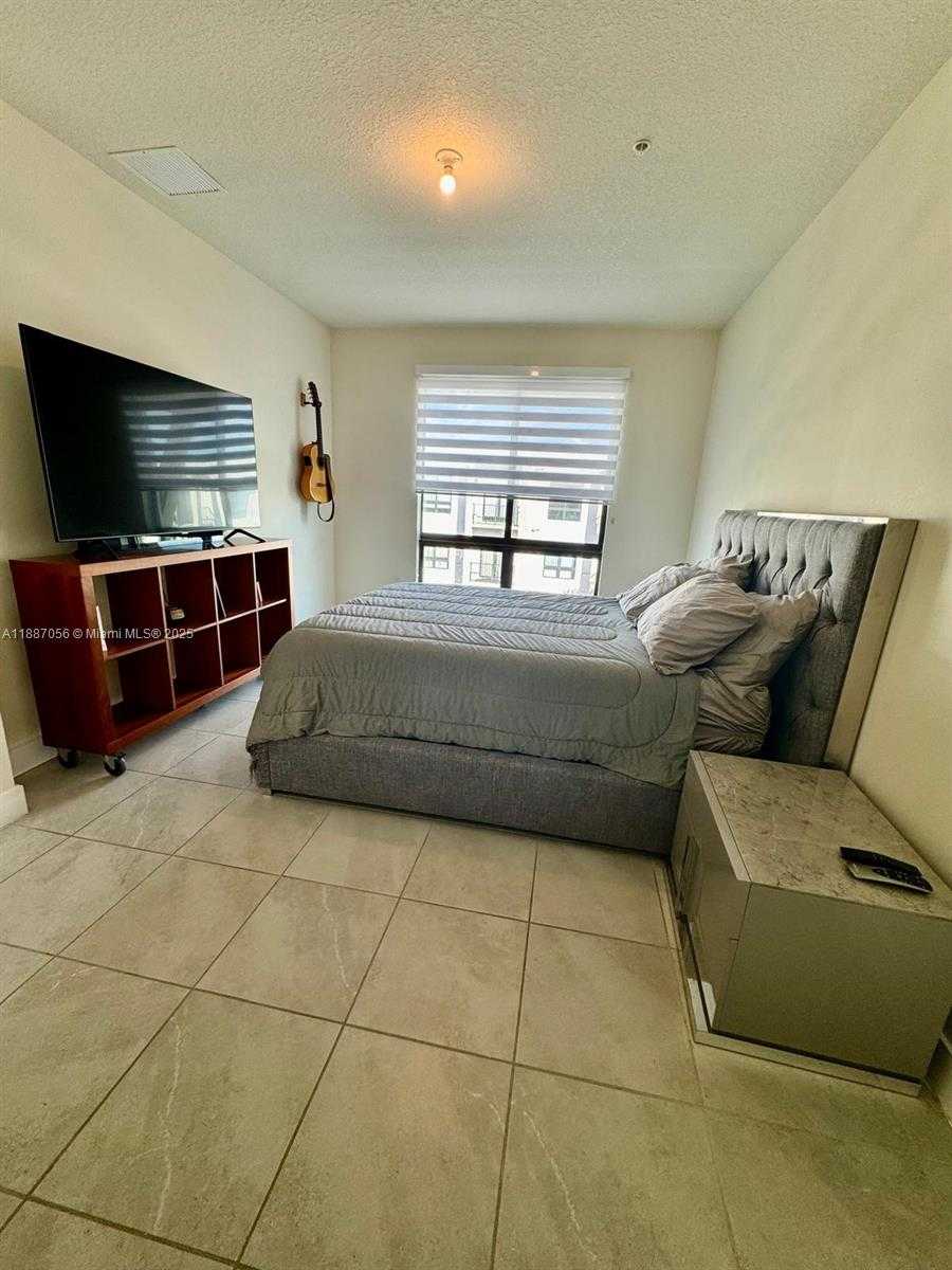 Small Image of 8201 NORTH WEST 41ST ST #D-407, Doral Number 17