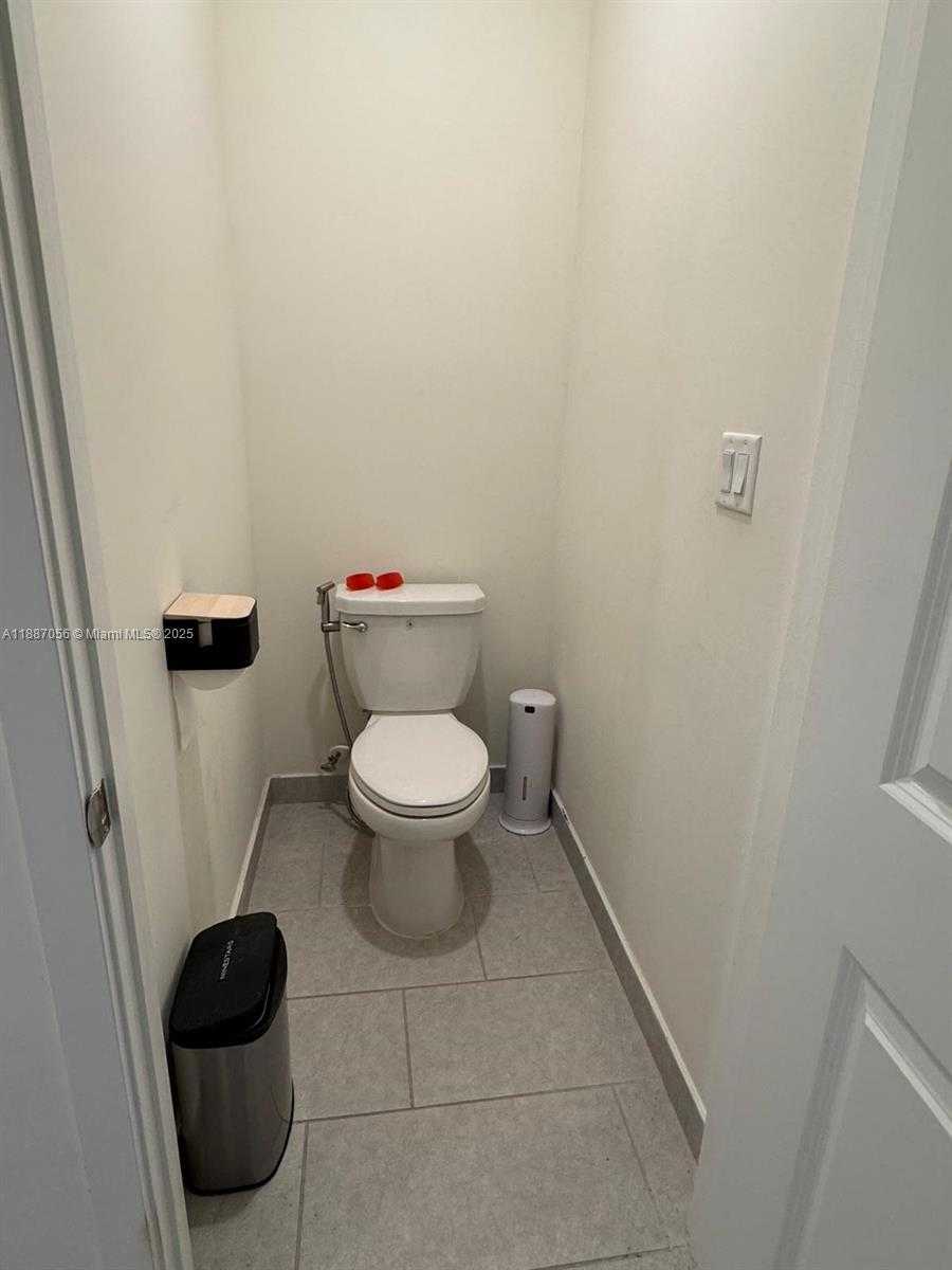 Small Image of 8201 NORTH WEST 41ST ST #D-407, Doral Number 22