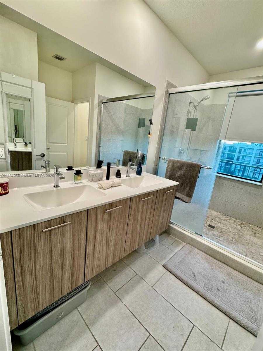 Small Image of 8201 NORTH WEST 41ST ST #D-407, Doral Number 23