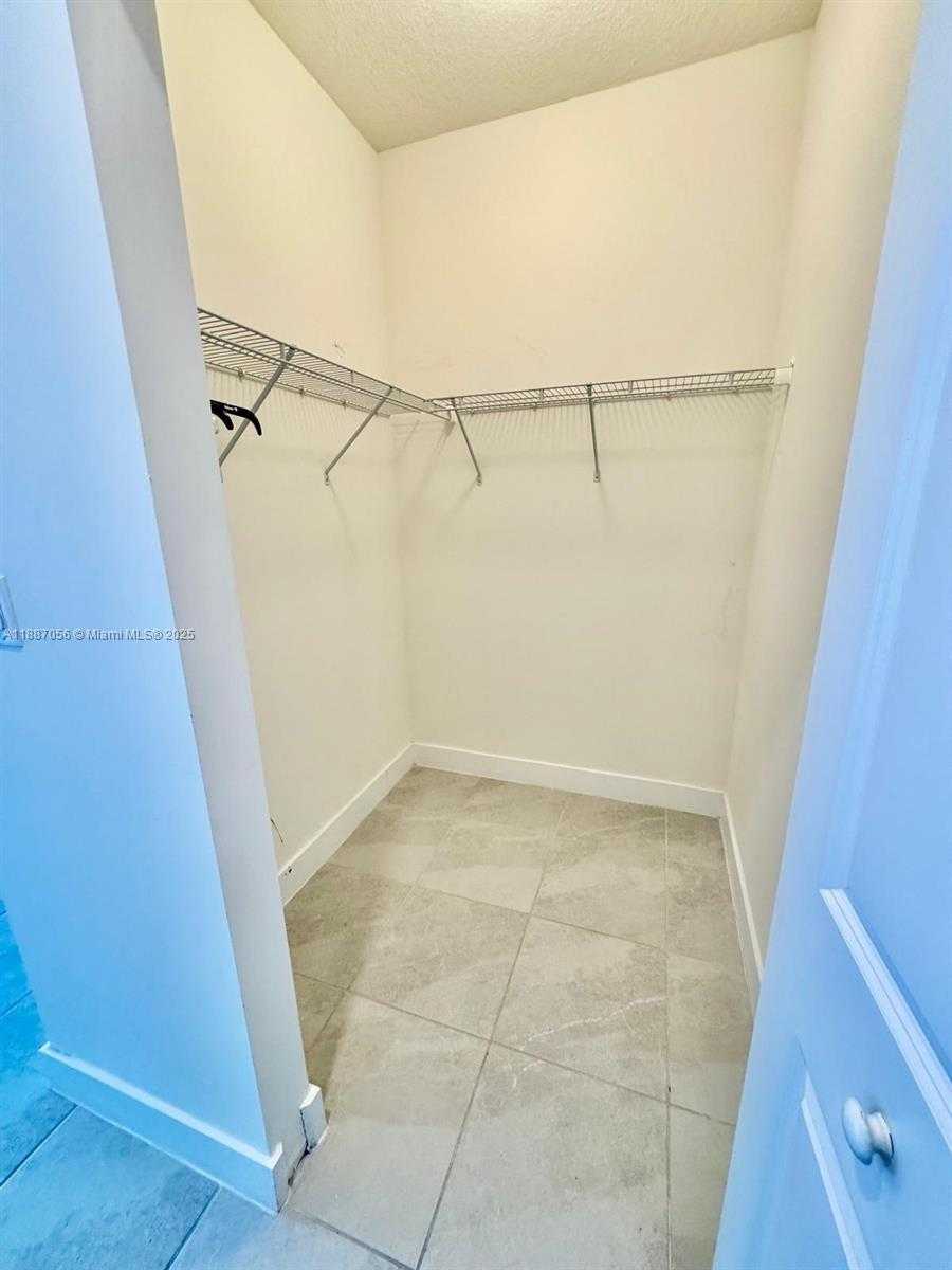 Small Image of 8201 NORTH WEST 41ST ST #D-407, Doral Number 32