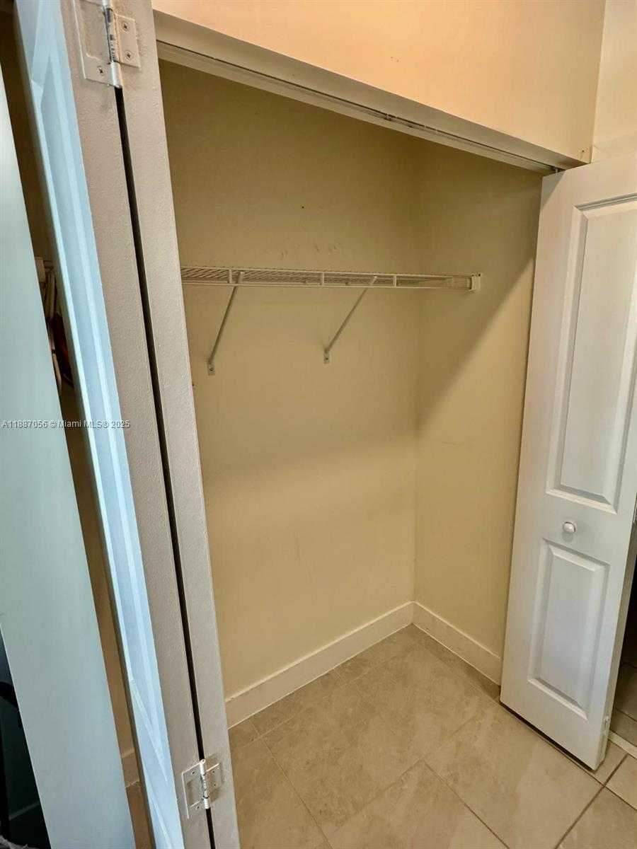 Small Image of 8201 NORTH WEST 41ST ST #D-407, Doral Number 33