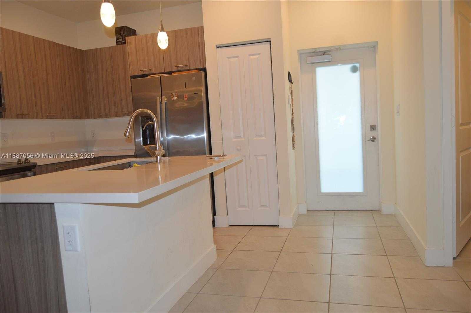 Small Image of 8201 NORTH WEST 41ST ST #D-407, Doral Number 5