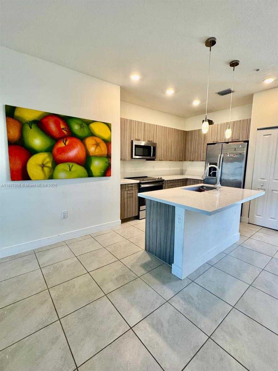 Small Image of 8201 NORTH WEST 41ST ST #D-407, Doral Number 7