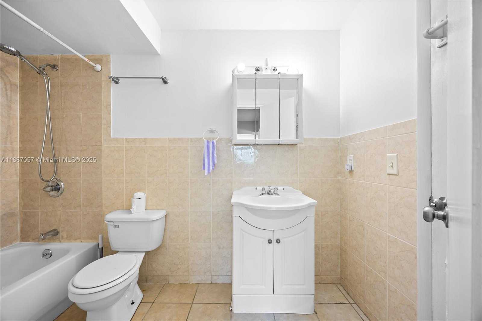 Small Image of 4200 NORTH WEST 3RD CT #116, Plantation Number 16