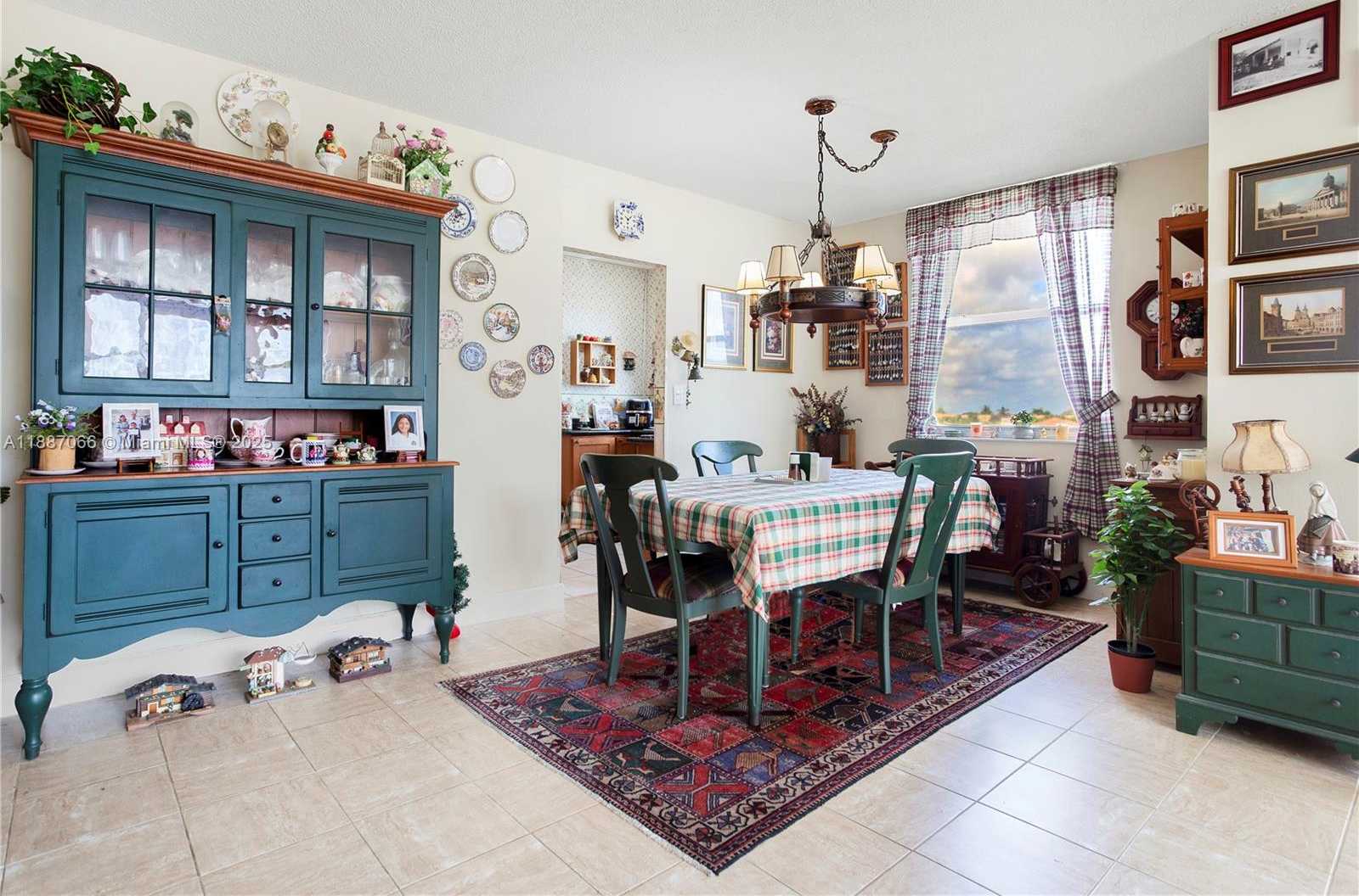 Small Image of 4400 HILLCREST DR #419C, Hollywood Number 4