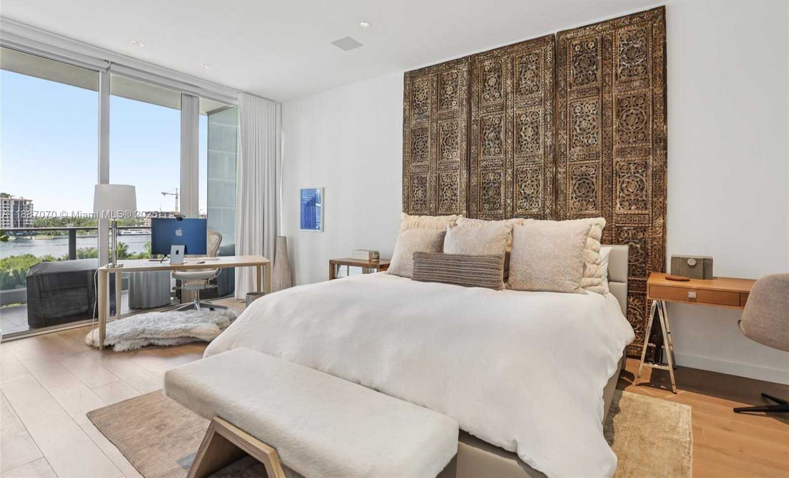 Small Image of 801 SOUTH POINTE DR #602, Miami Beach Number 14