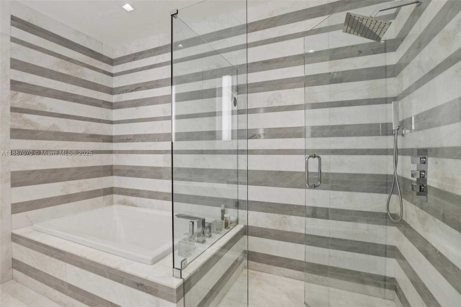 Small Image of 801 SOUTH POINTE DR #602, Miami Beach Number 16