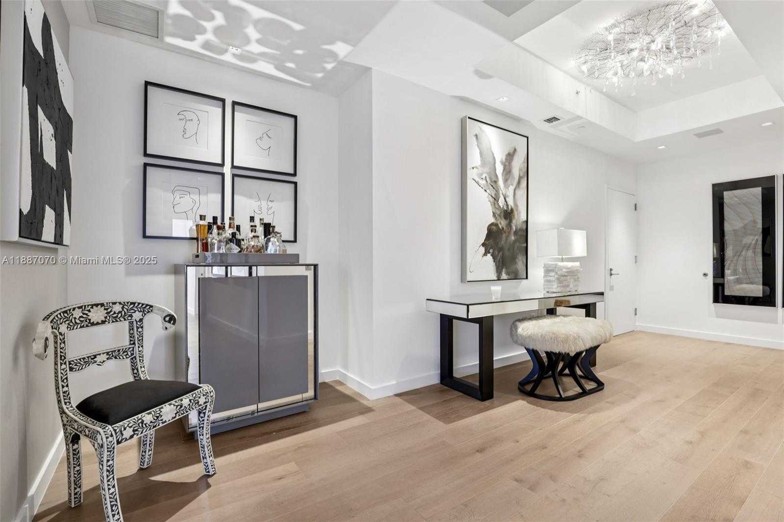 Small Image of 801 SOUTH POINTE DR #602, Miami Beach Number 18