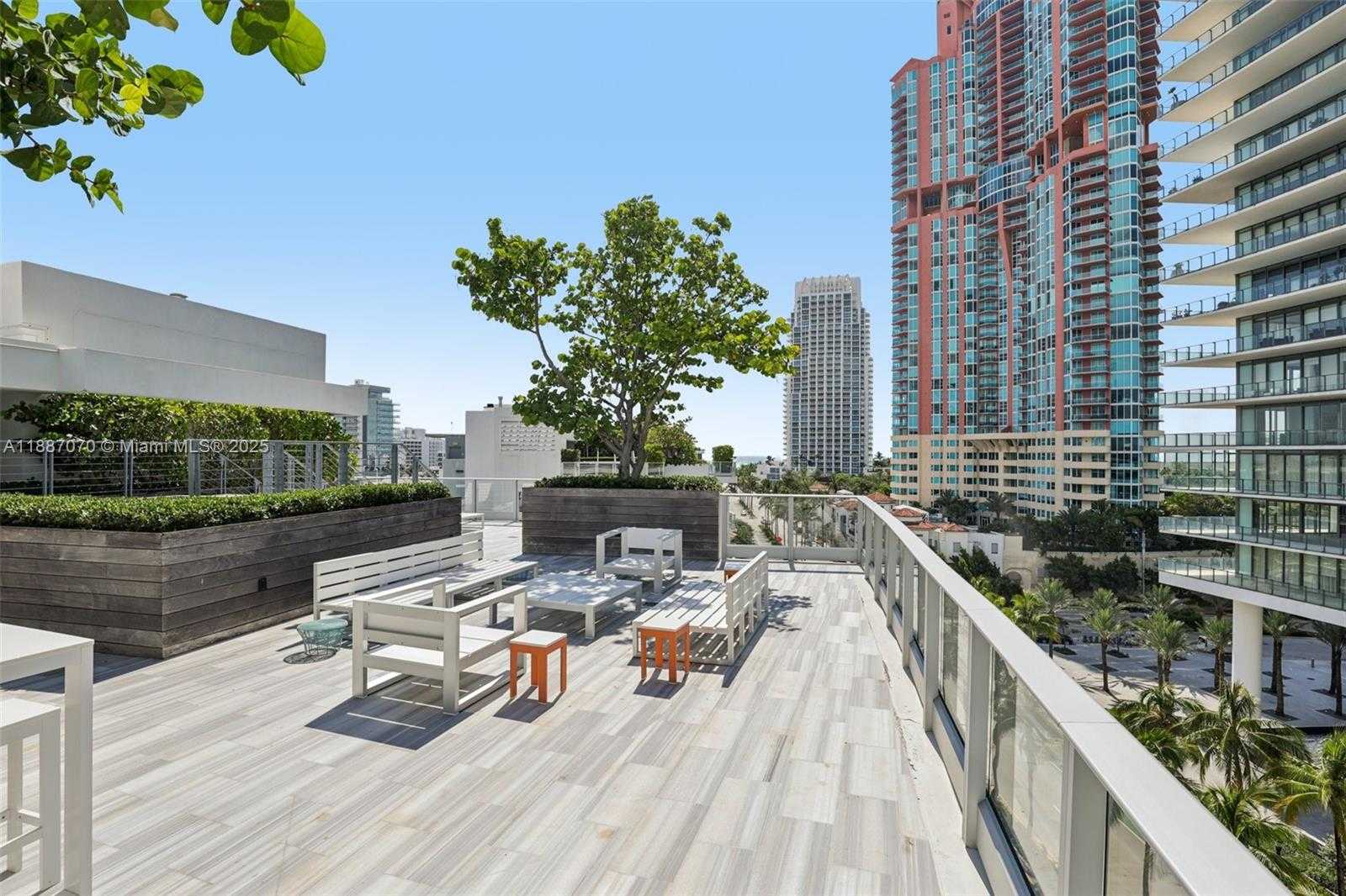 Small Image of 801 SOUTH POINTE DR #602, Miami Beach Number 34