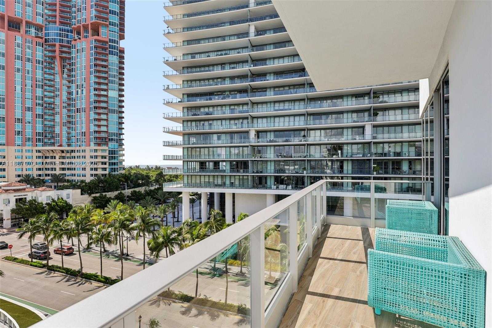 Small Image of 801 SOUTH POINTE DR #602, Miami Beach Number 36