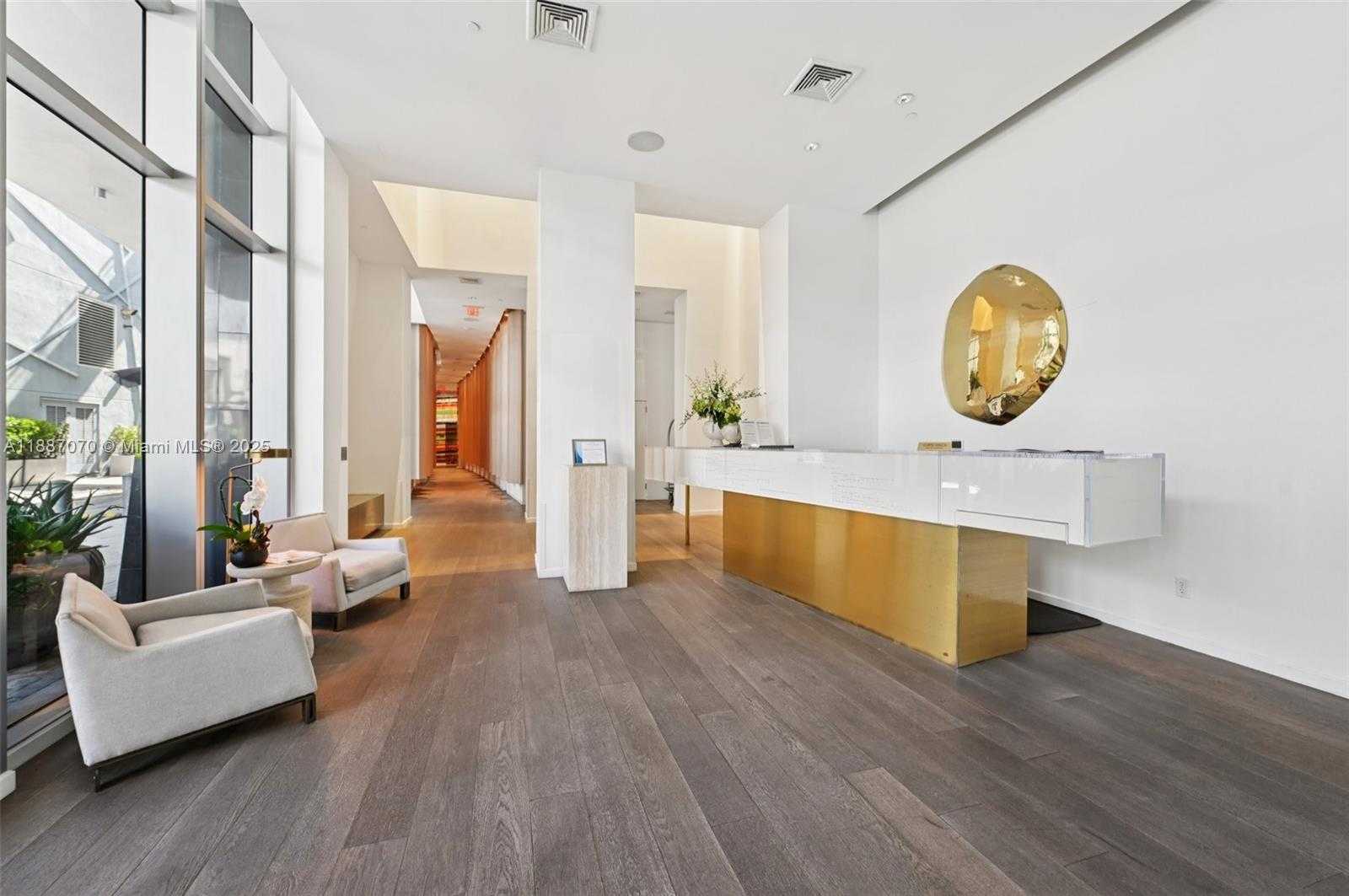 Small Image of 801 SOUTH POINTE DR #602, Miami Beach Number 39