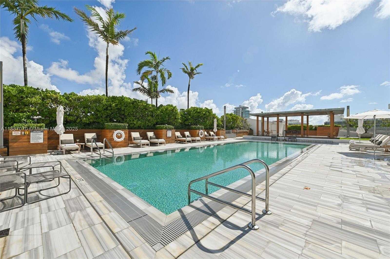 Small Image of 801 SOUTH POINTE DR #602, Miami Beach Number 60
