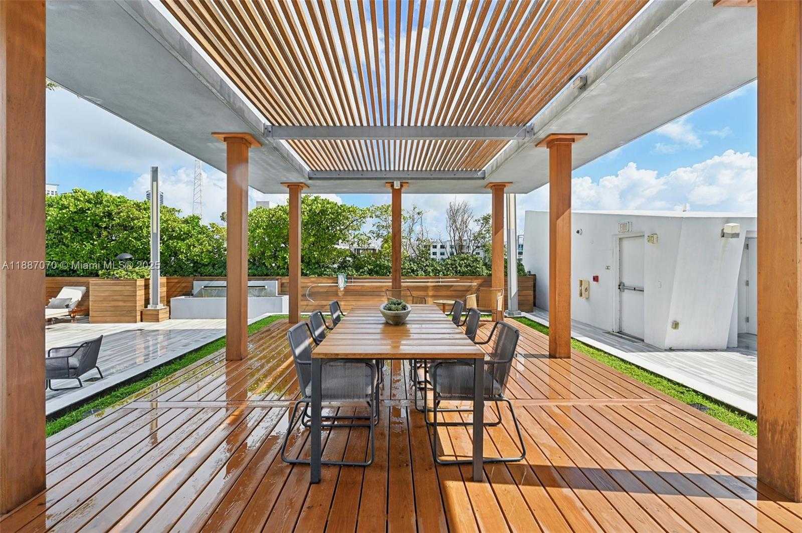Small Image of 801 SOUTH POINTE DR #602, Miami Beach Number 65