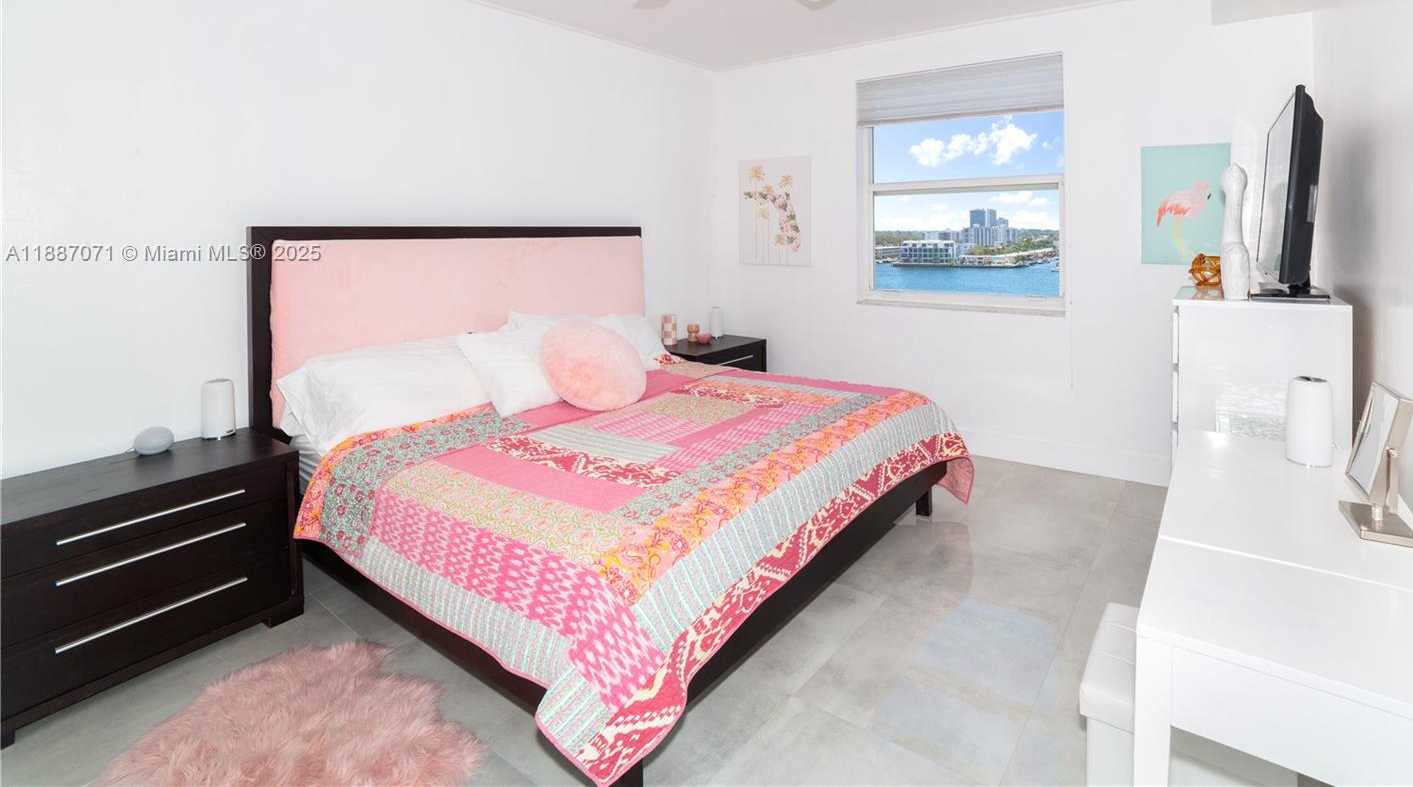 Small Image of 17150 NORTH BAY RD #2905, Sunny Isles Beach Number 24