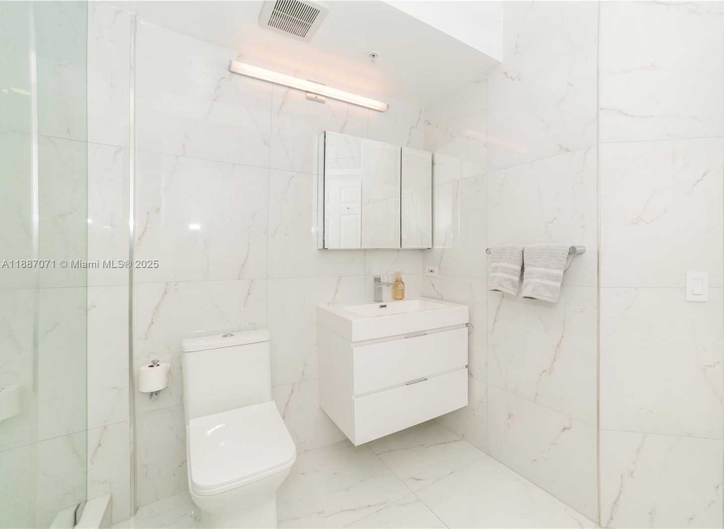 Small Image of 17150 NORTH BAY RD #2905, Sunny Isles Beach Number 41