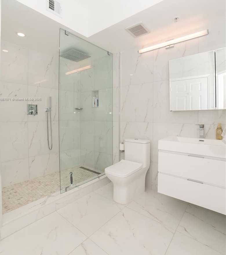Small Image of 17150 NORTH BAY RD #2905, Sunny Isles Beach Number 42