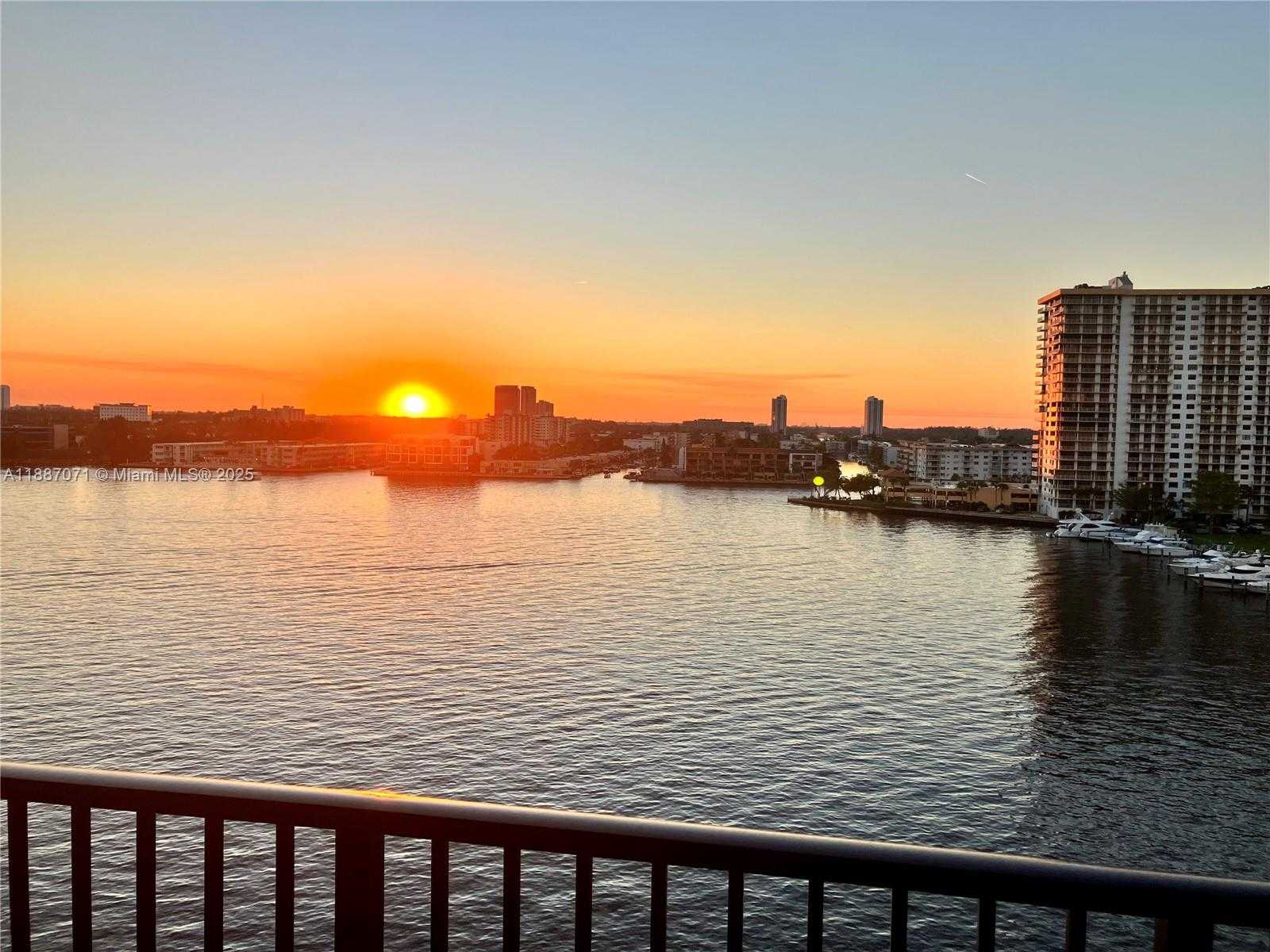 Small Image of 17150 NORTH BAY RD #2905, Sunny Isles Beach Number 49
