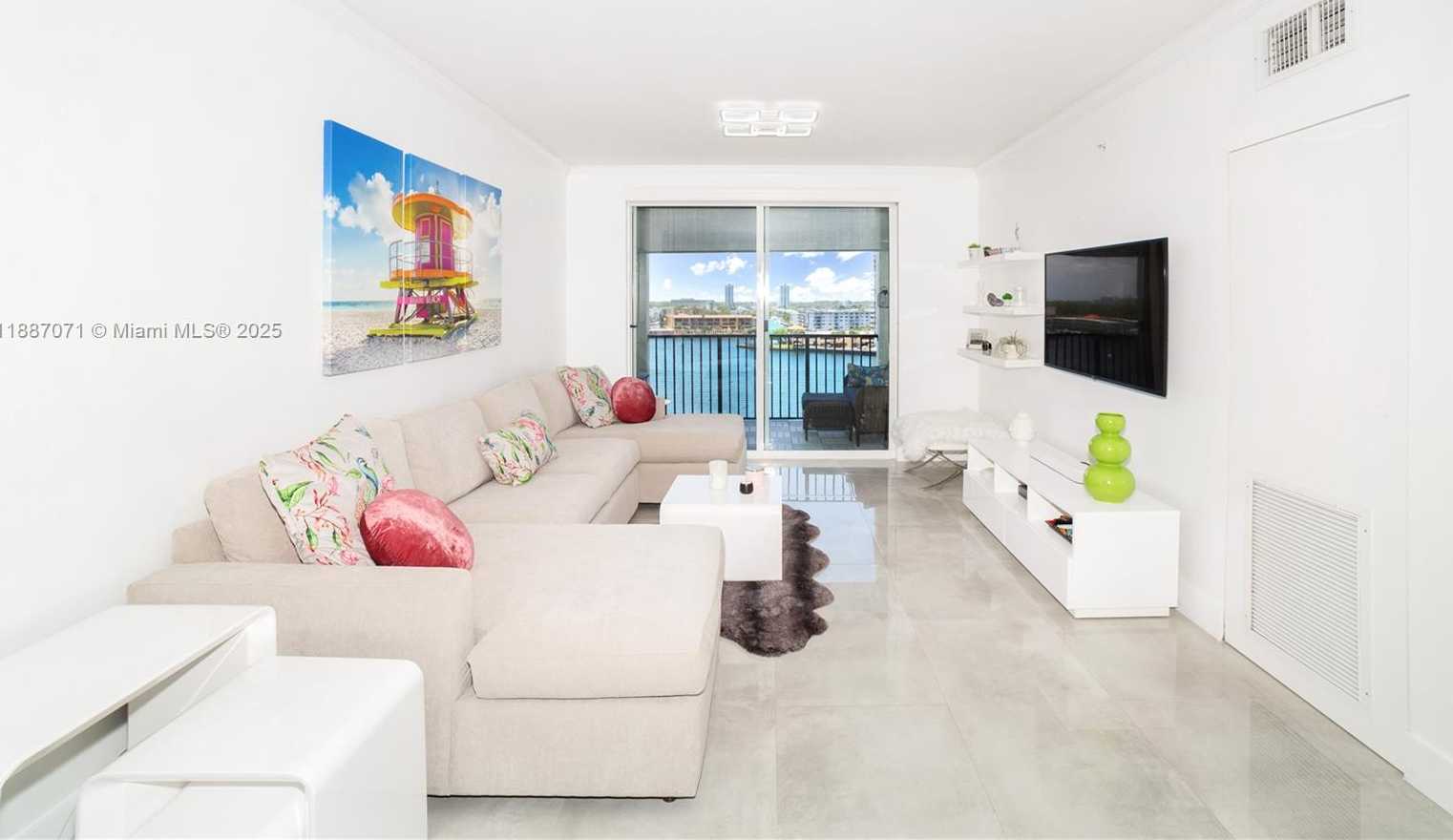 Small Image of 17150 NORTH BAY RD #2905, Sunny Isles Beach Number 5