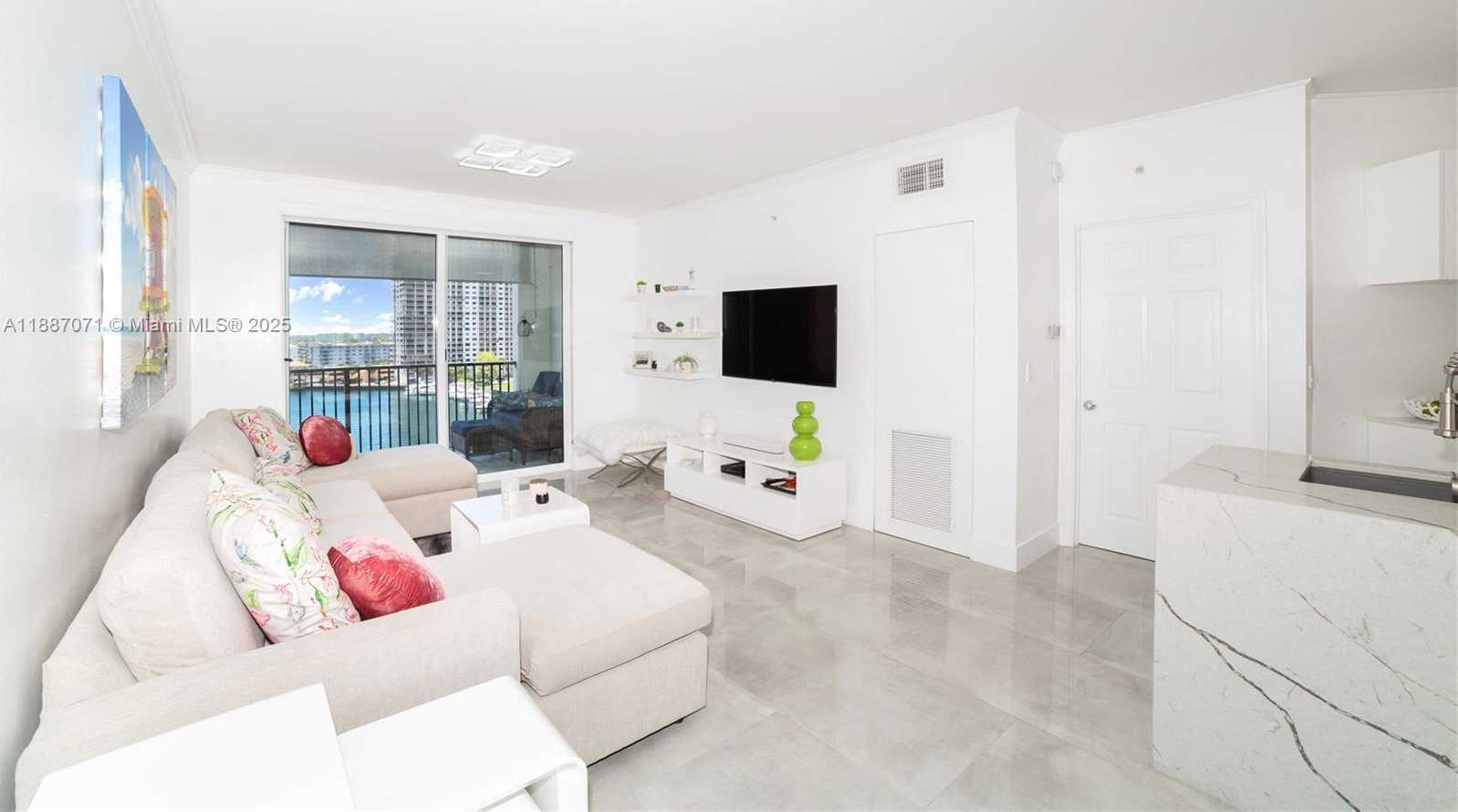 Small Image of 17150 NORTH BAY RD #2905, Sunny Isles Beach Number 6