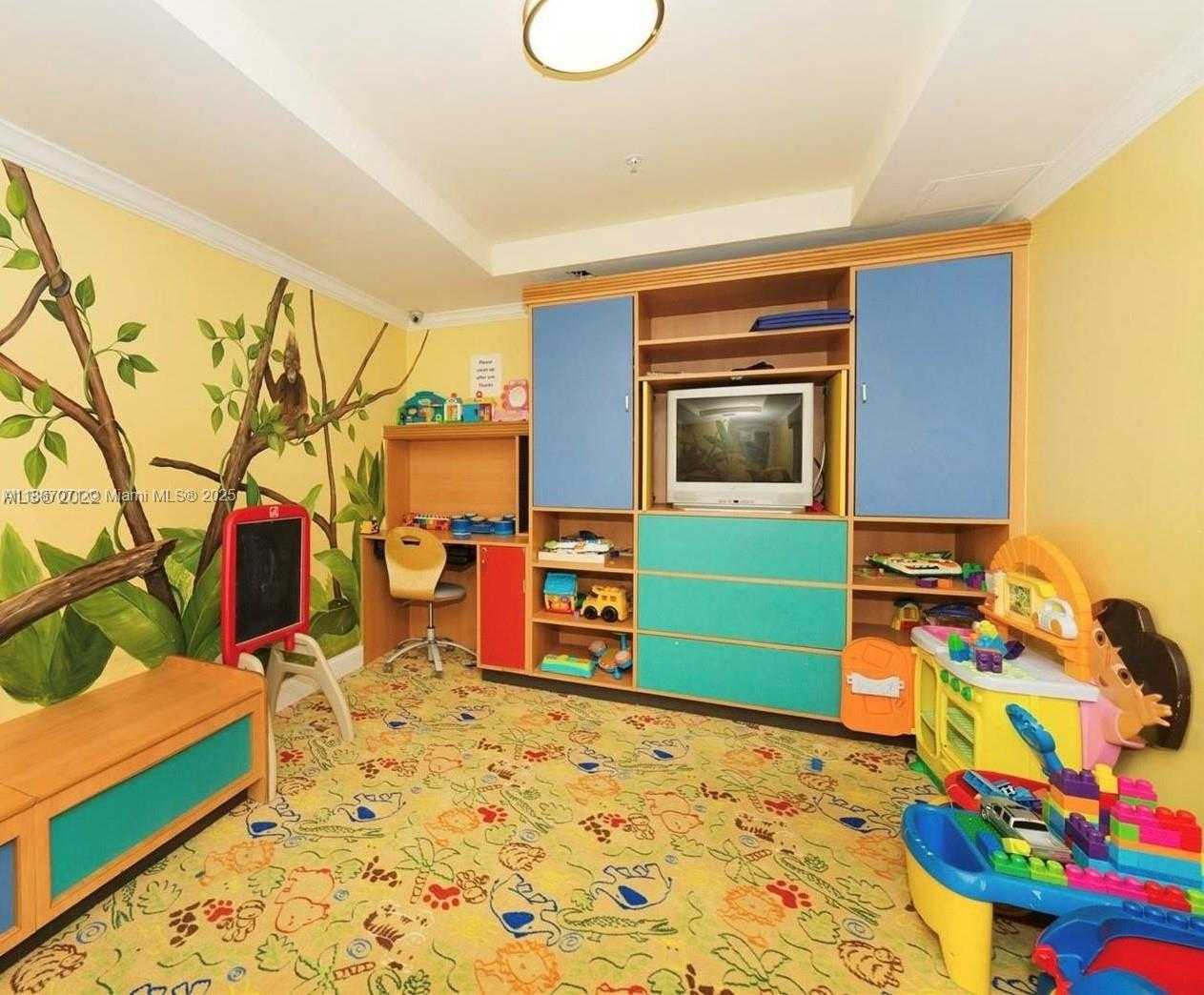 Small Image of 17150 NORTH BAY RD #2905, Sunny Isles Beach Number 60