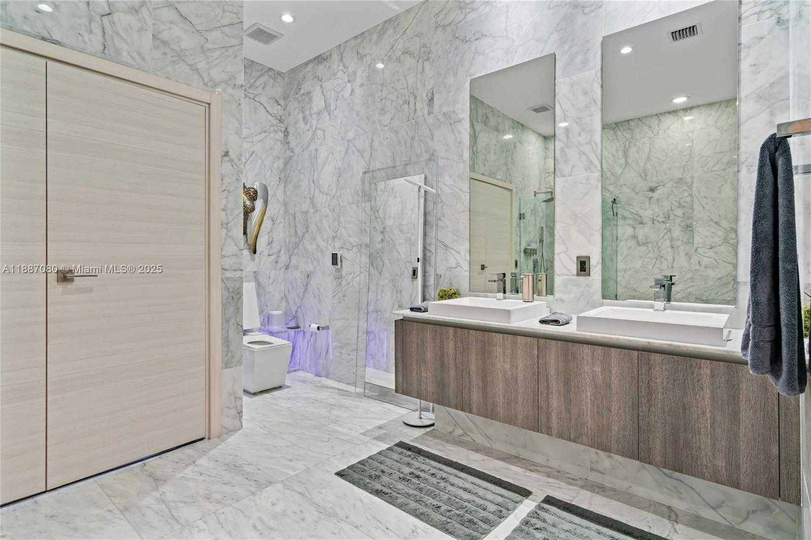 Small Image of 801 SOUTH MIAMI AVE #PH5704, Miami Number 13