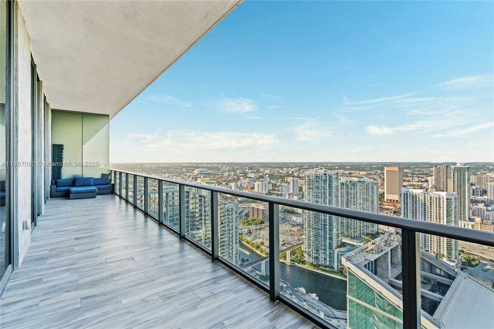 Small Image of 801 SOUTH MIAMI AVE #PH5704, Miami Number 21