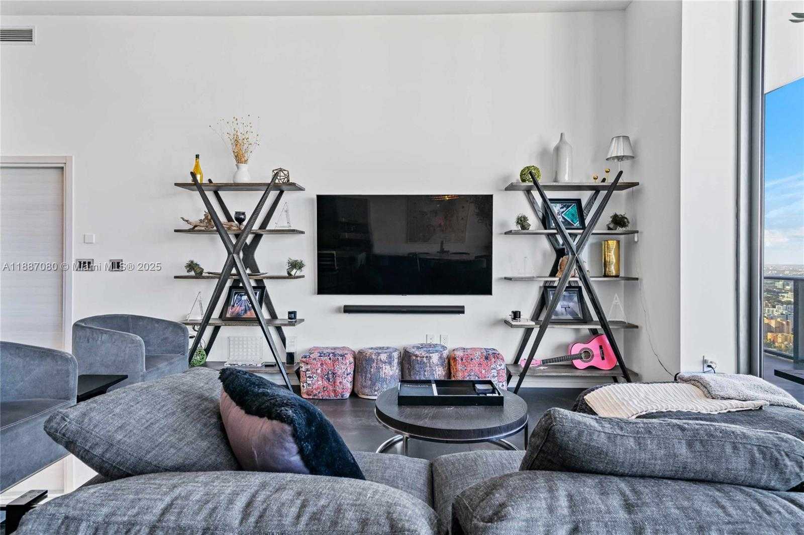 Small Image of 801 SOUTH MIAMI AVE #PH5704, Miami Number 6