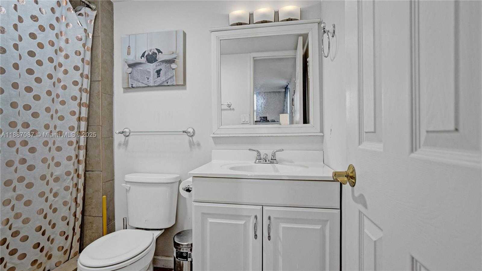 Small Image of 100 BAYVIEW DR #1931, Sunny Isles Beach Number 24