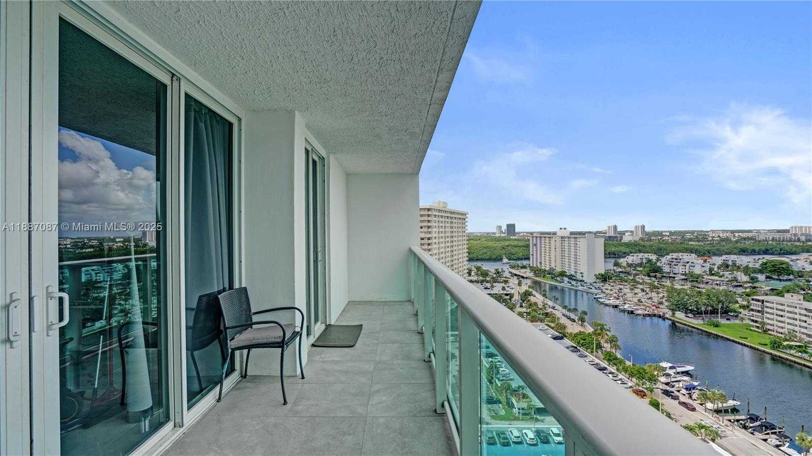 Small Image of 100 BAYVIEW DR #1931, Sunny Isles Beach Number 37