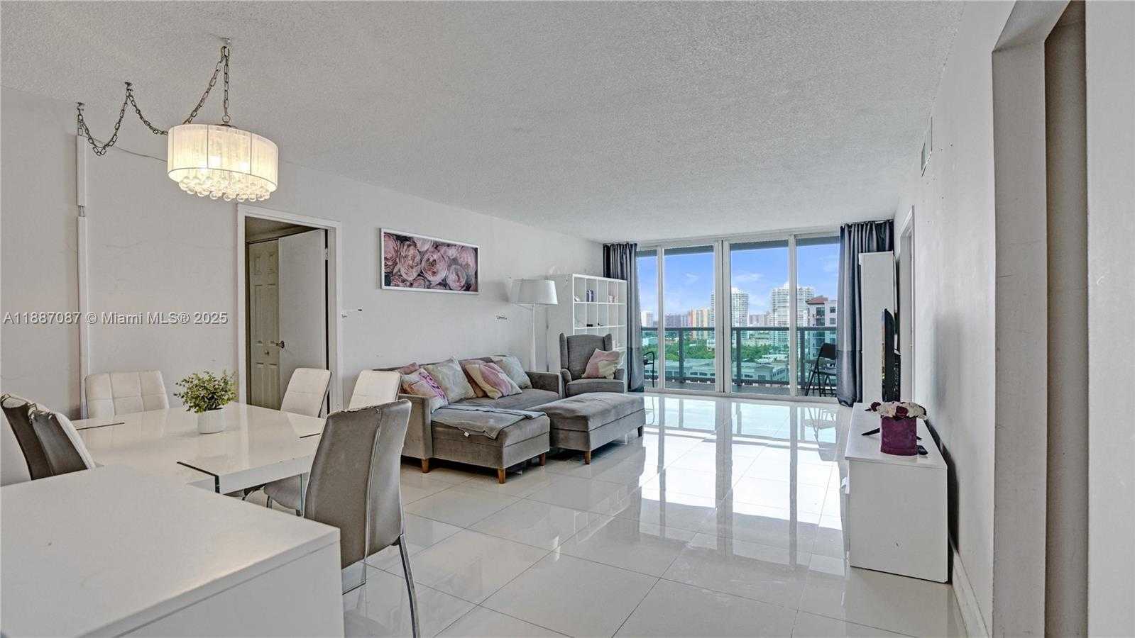 Small Image of 100 BAYVIEW DR #1931, Sunny Isles Beach Number 5