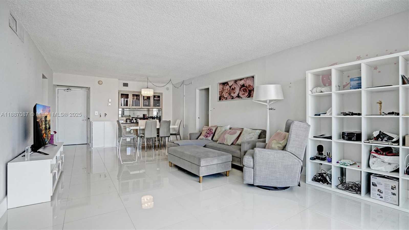 Small Image of 100 BAYVIEW DR #1931, Sunny Isles Beach Number 8