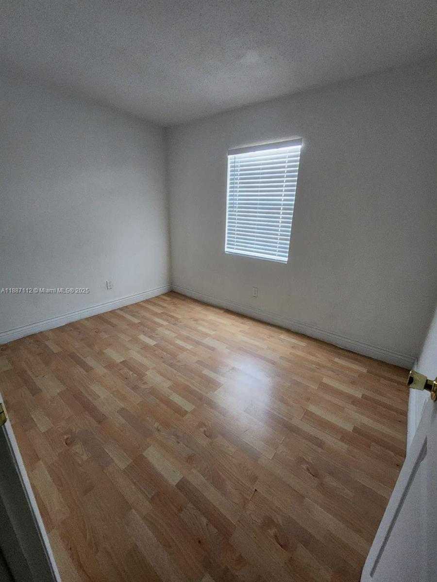 Small Image of 19311 NORTH WEST 46TH AVE, Miami Gardens Number 18