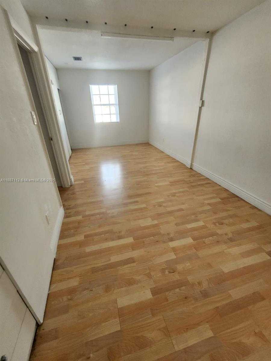 Small Image of 19311 NORTH WEST 46TH AVE, Miami Gardens Number 20