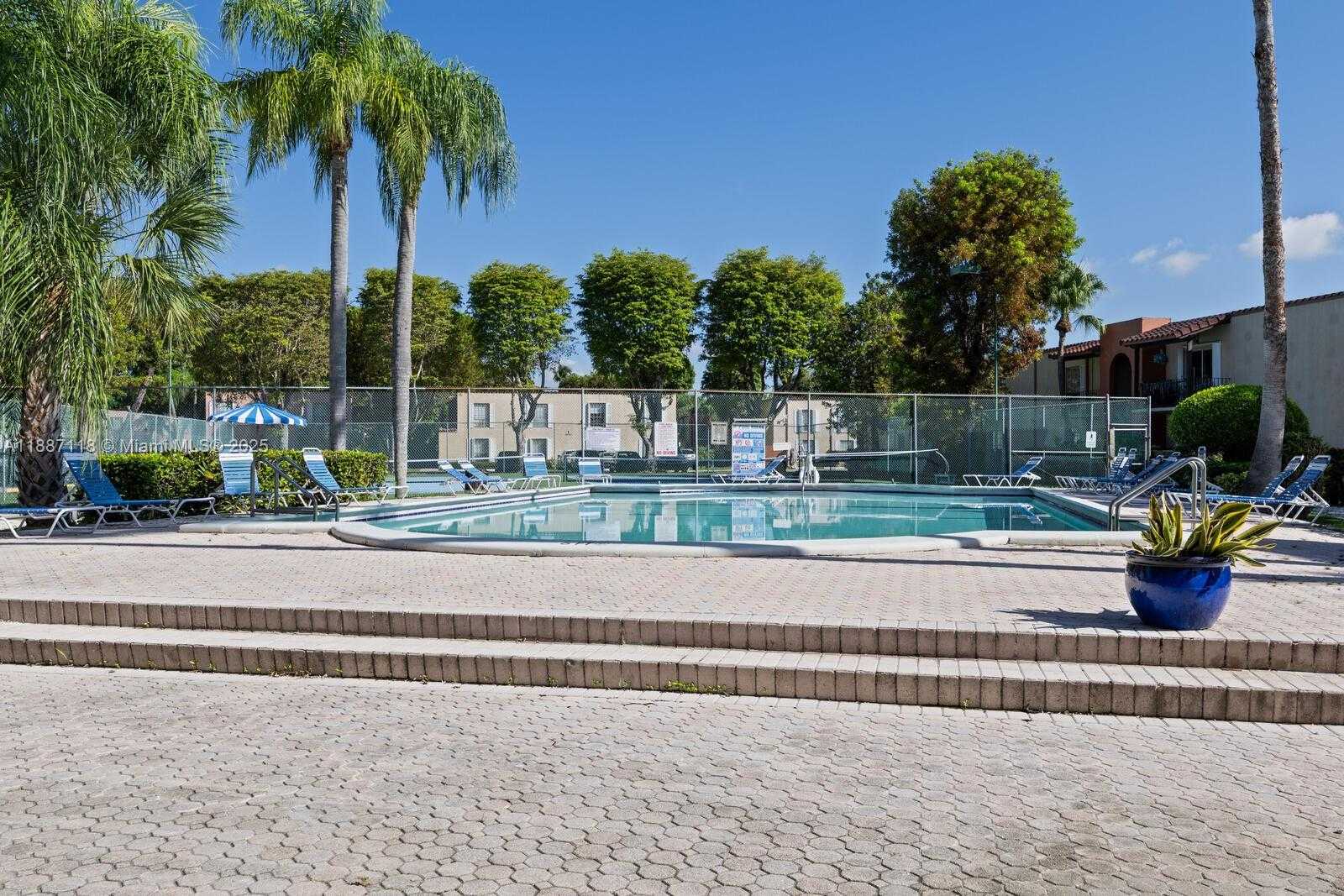 Small Image of 10816 NORTH KENDALL DR #R16, Miami Number 11