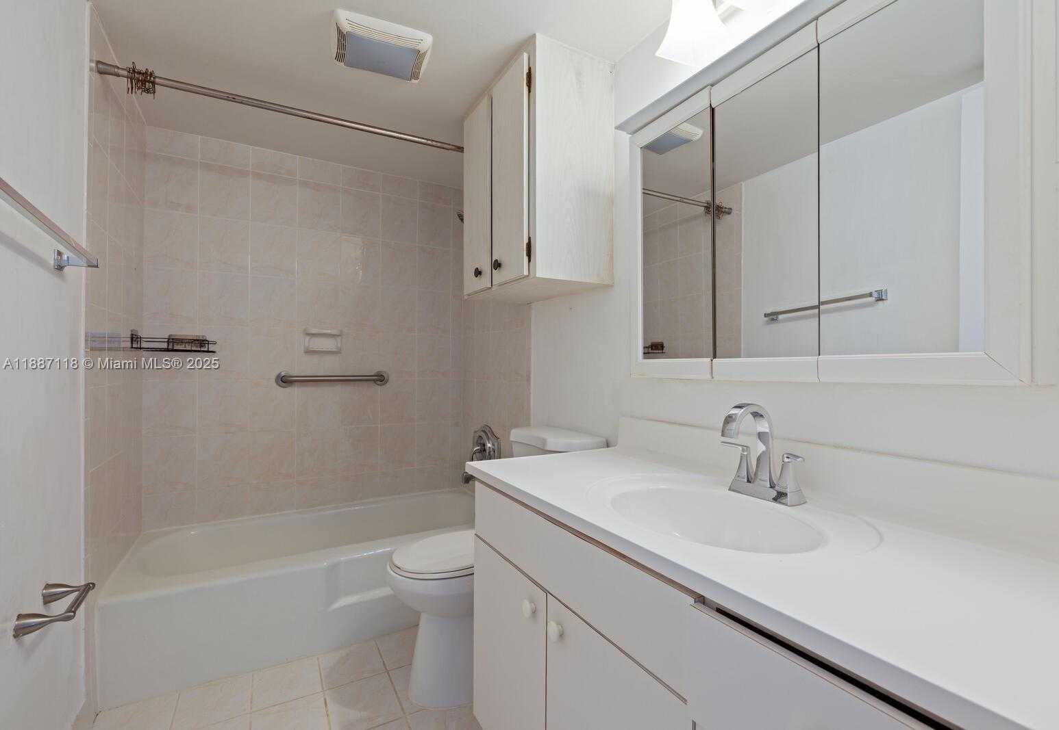 Small Image of 10816 NORTH KENDALL DR #R16, Miami Number 7
