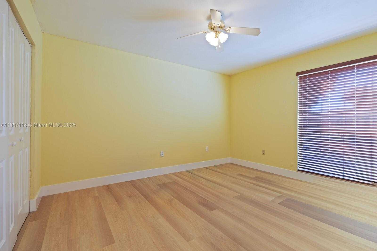 Small Image of 10816 NORTH KENDALL DR #R16, Miami Number 8